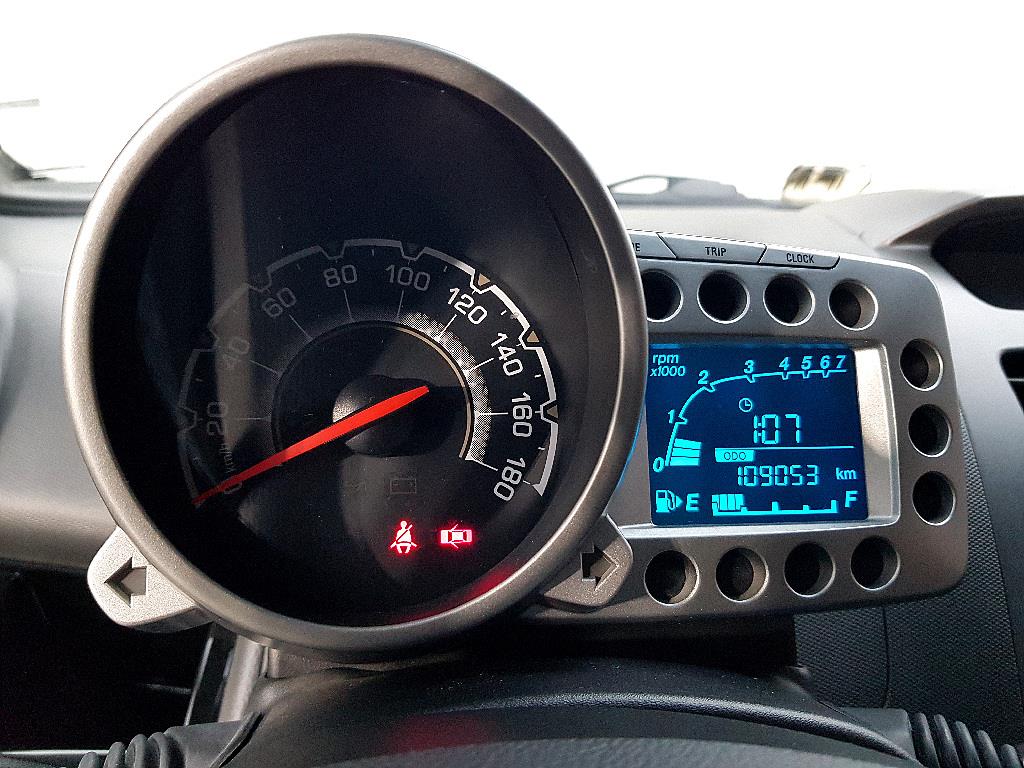 Chevrolet Spark - Vista 6