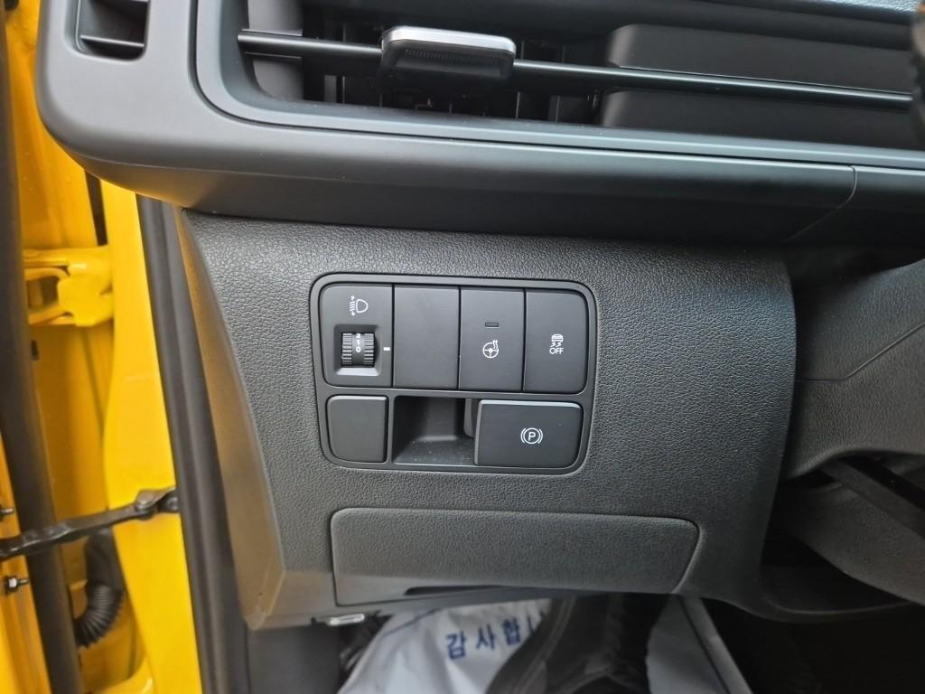 HYUNDAI Staria 2025 Amarillo - Importación desde Corea - HF Imports Iquique - Foto 16