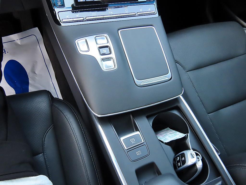 HYUNDAI Grandeur - Vista 11