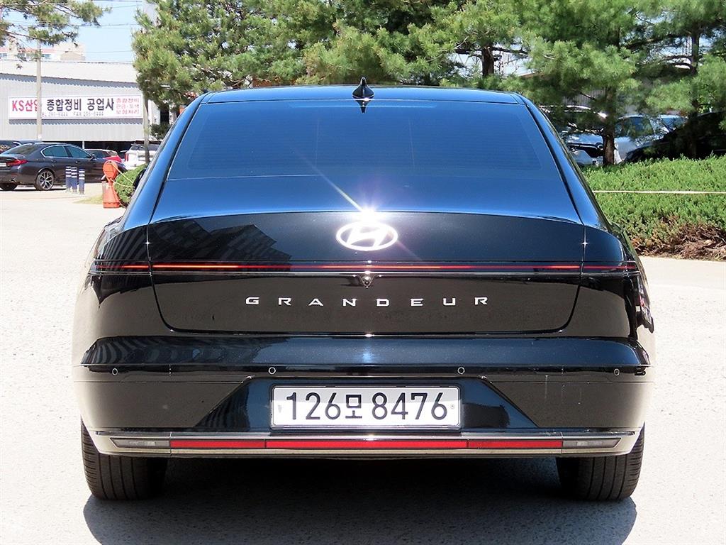 HYUNDAI Grandeur - Vista 4
