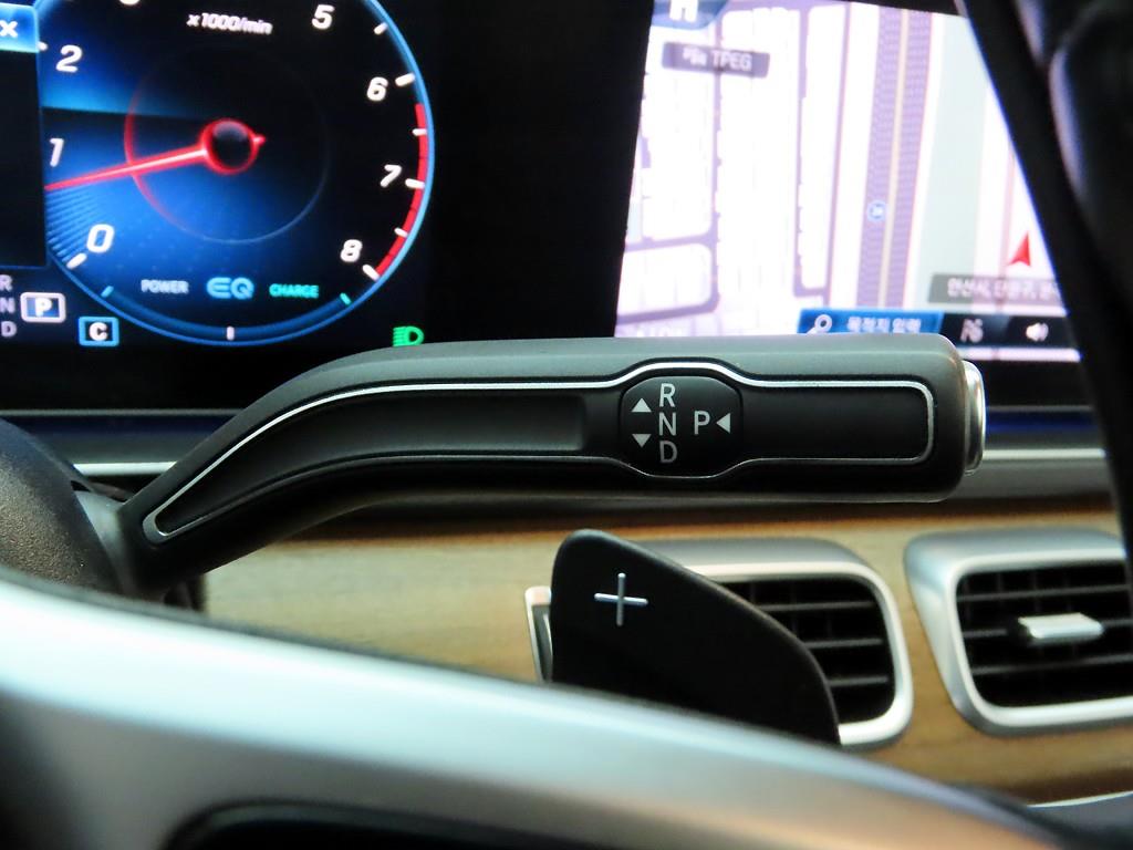 Mercedes Benz GLE Class - Vista 11