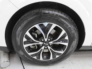 KIA Carnival - Vista 10
