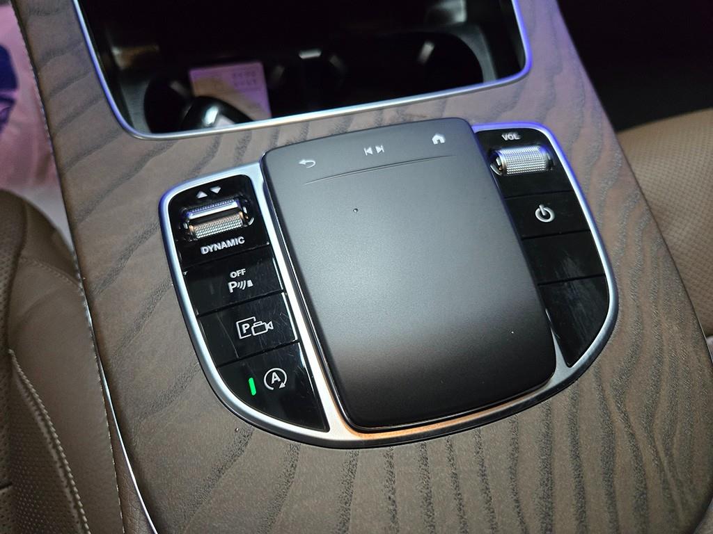 Mercedes Benz E class - Vista 12