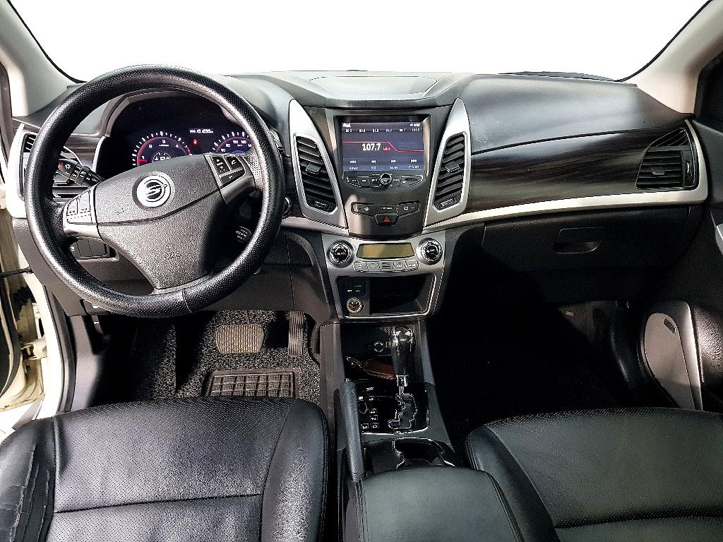 Ssangyong Korando - Vista 5