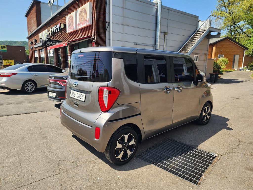 KIA Ray - Vista 5