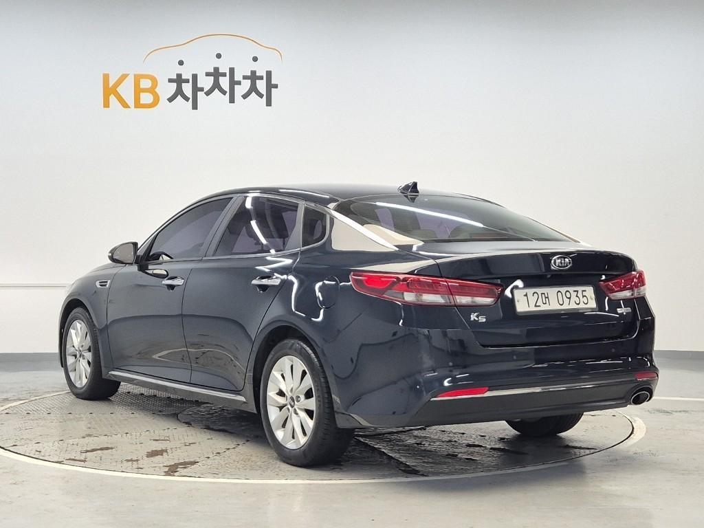 KIA K5 - Vista 2