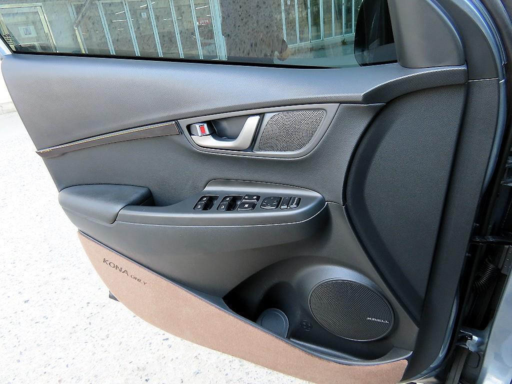 HYUNDAI Kona - Vista 11