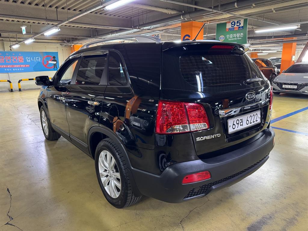 KIA Sorento - Vista 4
