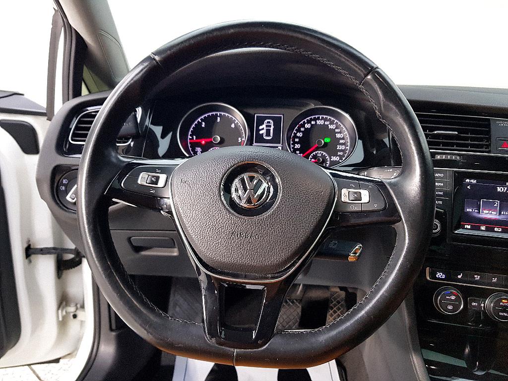 Volkswagen Golf - Vista 12