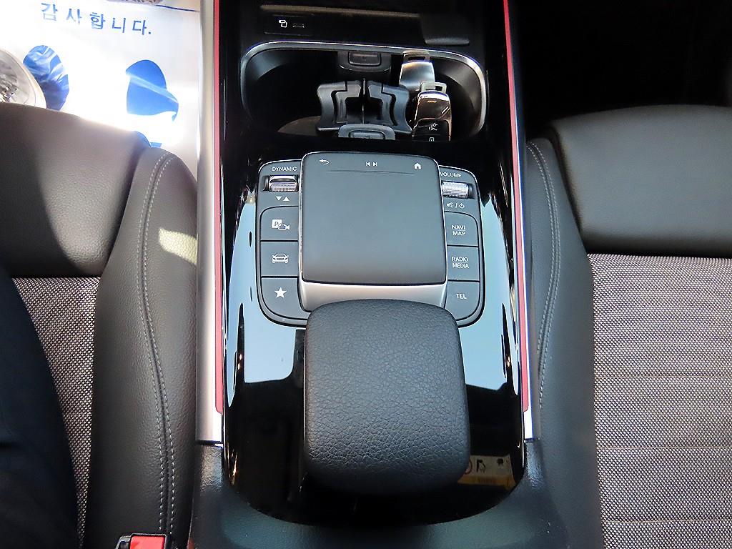 Mercedes Benz EQA 2021 Negro - Importación desde Corea - HF Imports Iquique - Foto 13