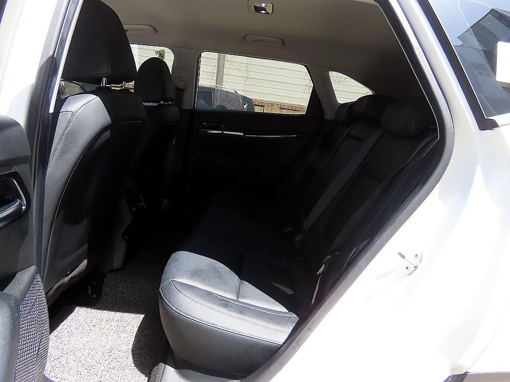 KIA Seltos - Vista 6