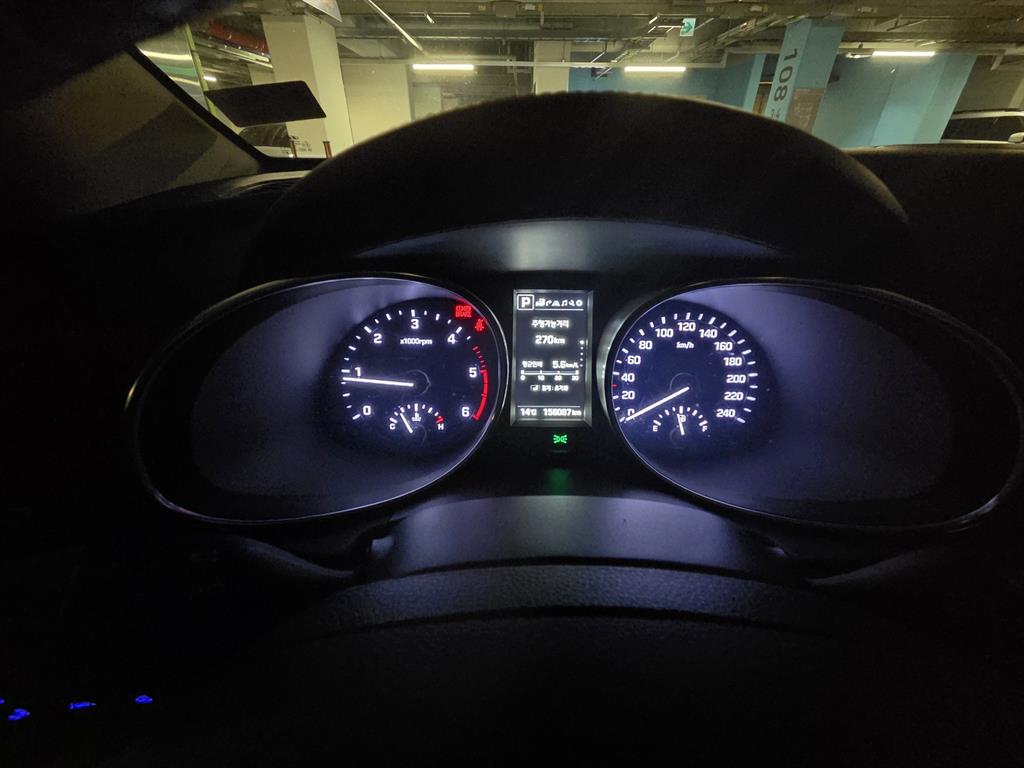 HYUNDAI Maxcruz - Vista 5