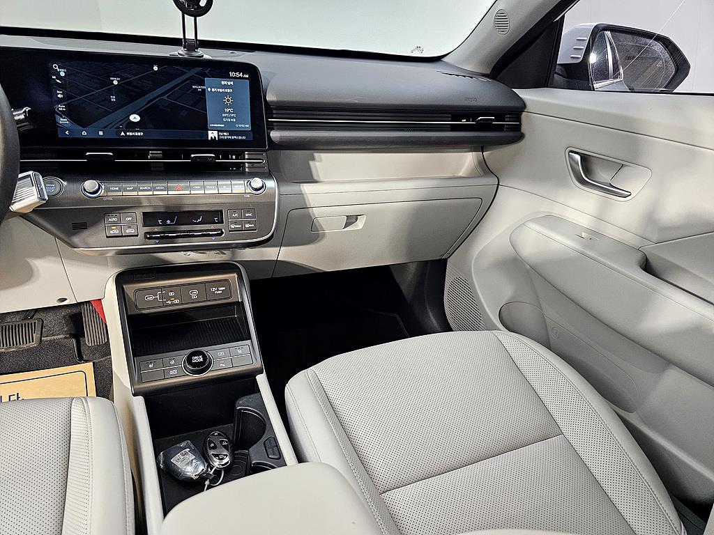 HYUNDAI Kona - Vista 10