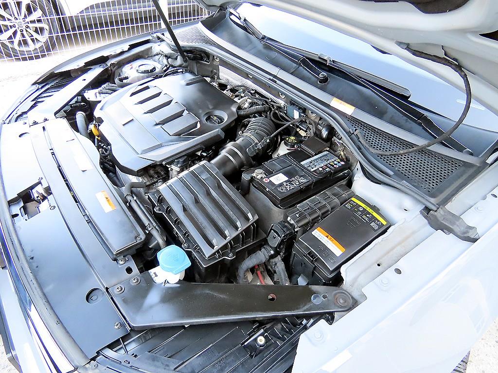 Volkswagen Passat 2022 Gris - Importación desde Corea - HF Imports Iquique - Foto 19