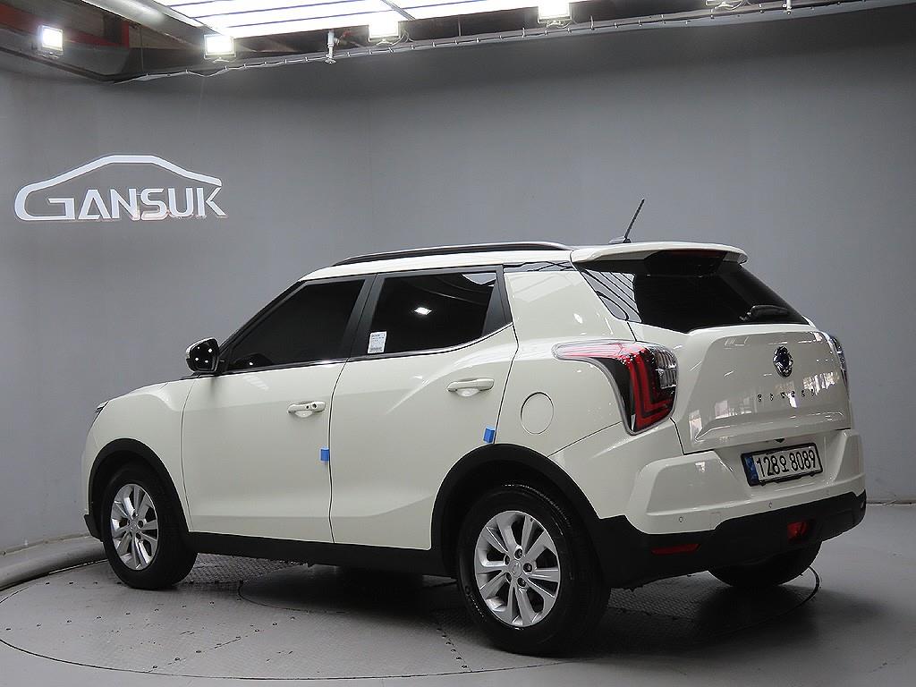 Ssangyong Tivoli - Vista 5