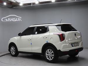 Ssangyong Tivoli - Vista 6