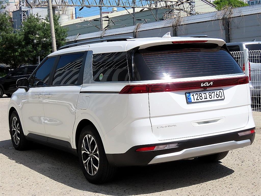 KIA Carnival - Vista 3