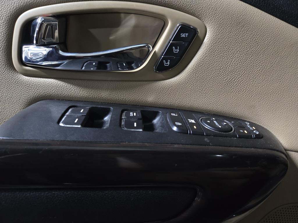 KIA Carnival - Vista 7
