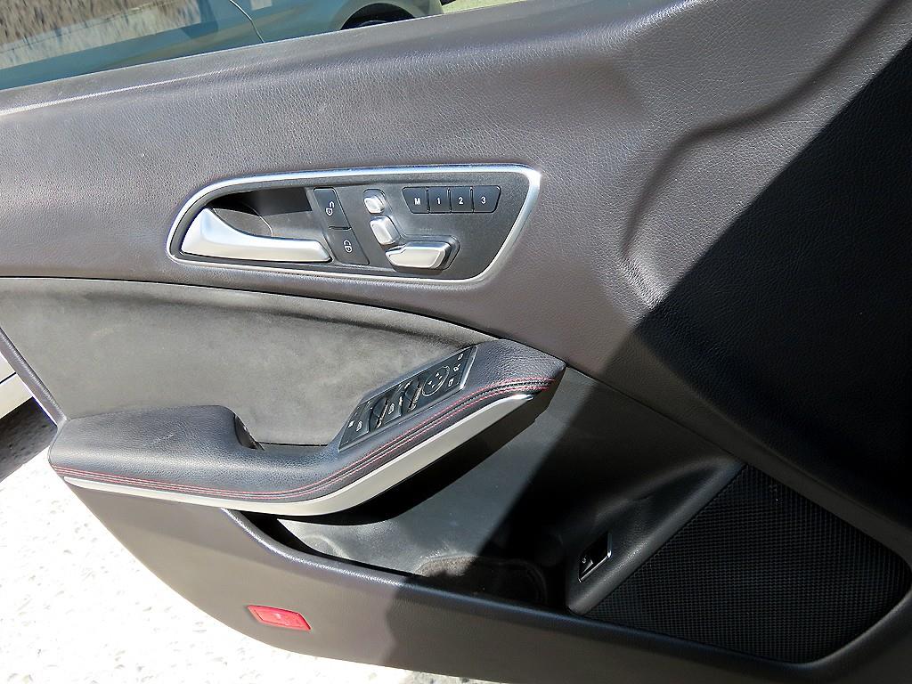 Mercedes Benz CLA Class - Vista 11