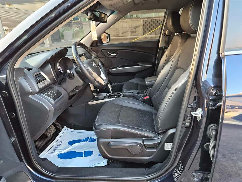Ssangyong Tivoli - Vista 6