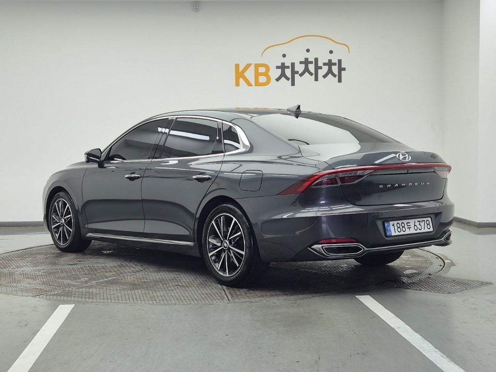 HYUNDAI Grandeur - Vista 3