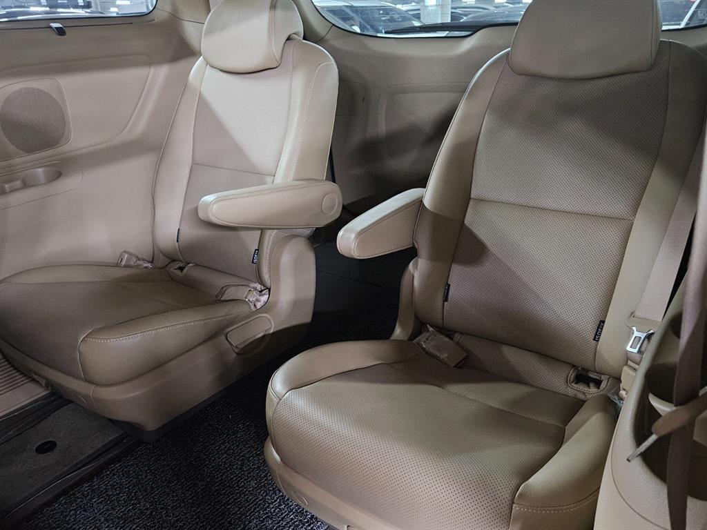 KIA Carnival 2018 Negro - Importación desde Corea - HF Imports Iquique - Foto 17