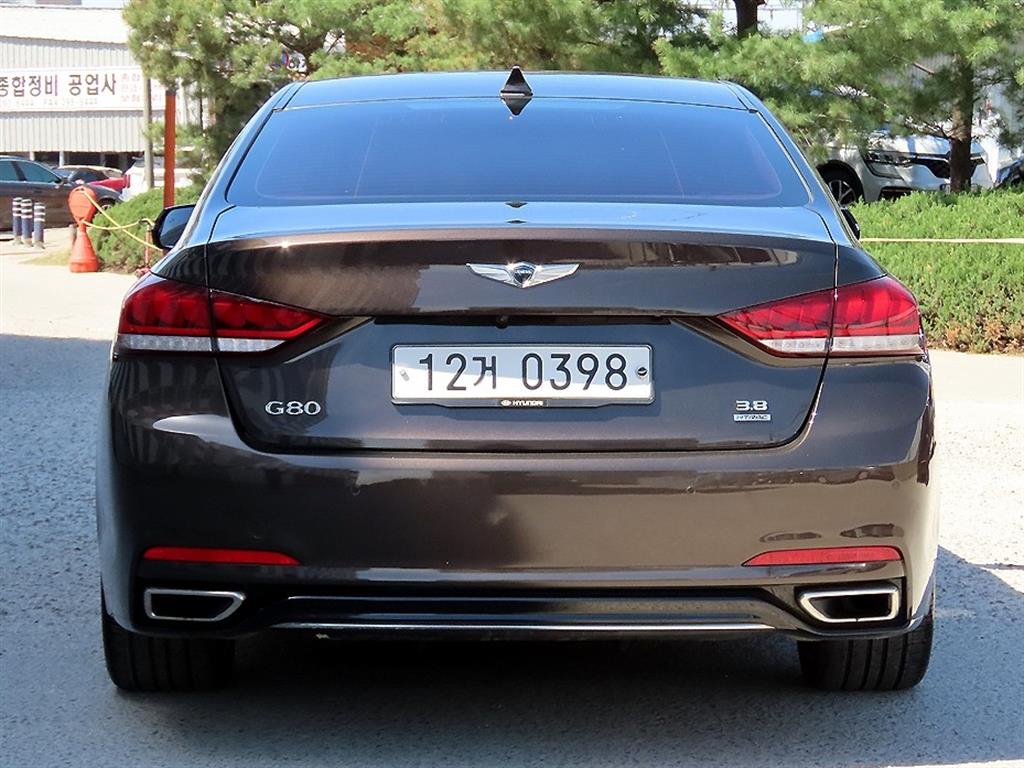 Genesis G80 - Vista 4