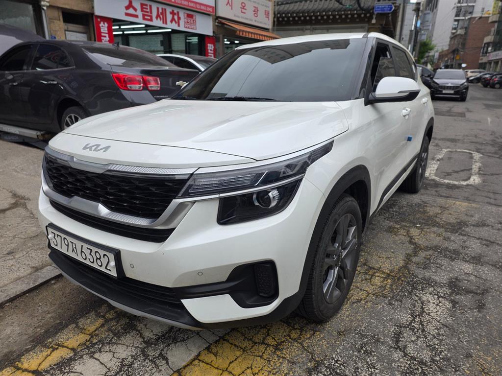 KIA Seltos - Vista 2