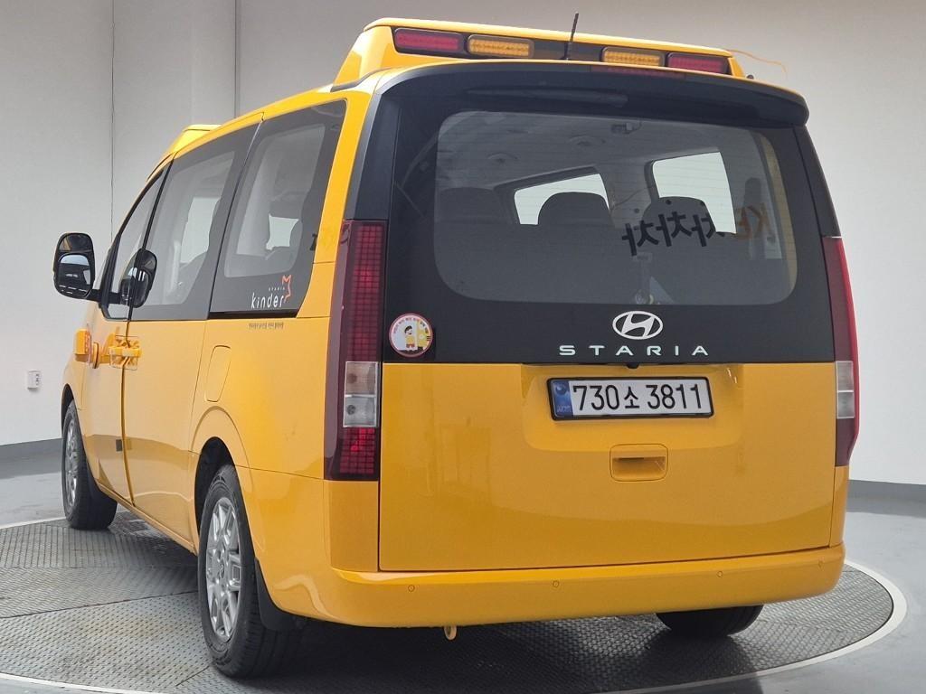 HYUNDAI Staria - Vista 2