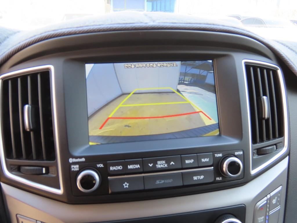 HYUNDAI Starex 2019 Amarillo - Importación desde Corea - HF Imports Iquique - Foto 14