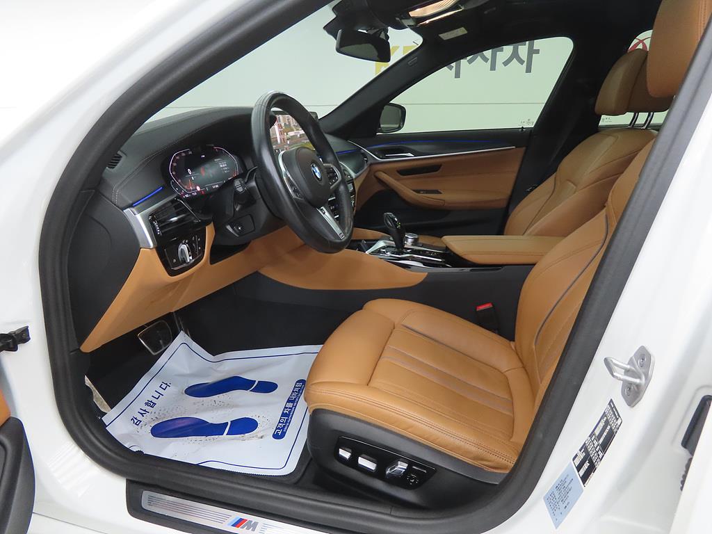 BMW 5 Series - Vista 5