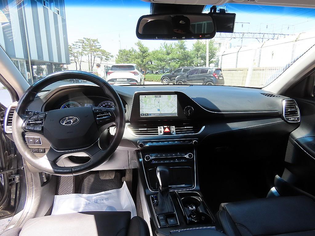 HYUNDAI Grandeur - Vista 7