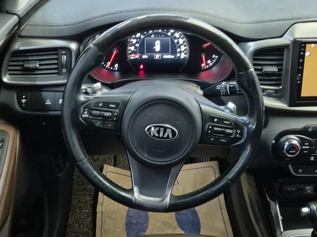 KIA Sorento - Vista 9