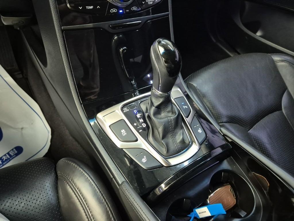HYUNDAI Grandeur - Vista 8