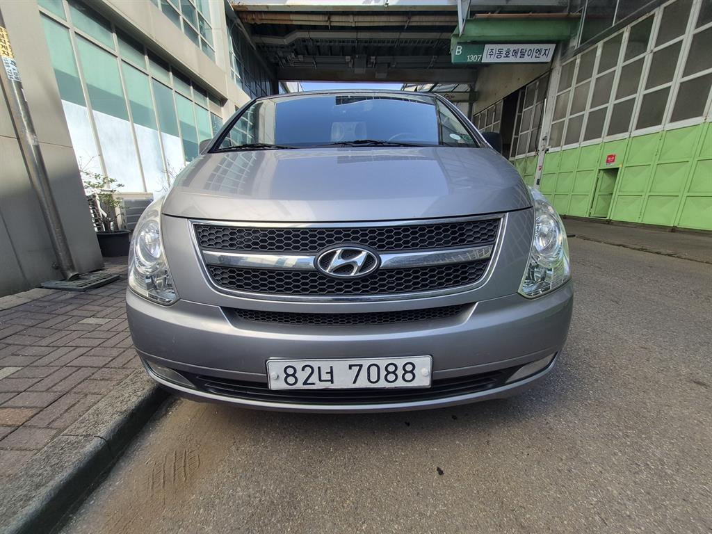 HYUNDAI Starex 2011 Gris - Importación desde Corea - HF Imports Iquique - Foto 1