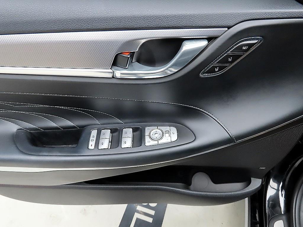 HYUNDAI Grandeur - Vista 11