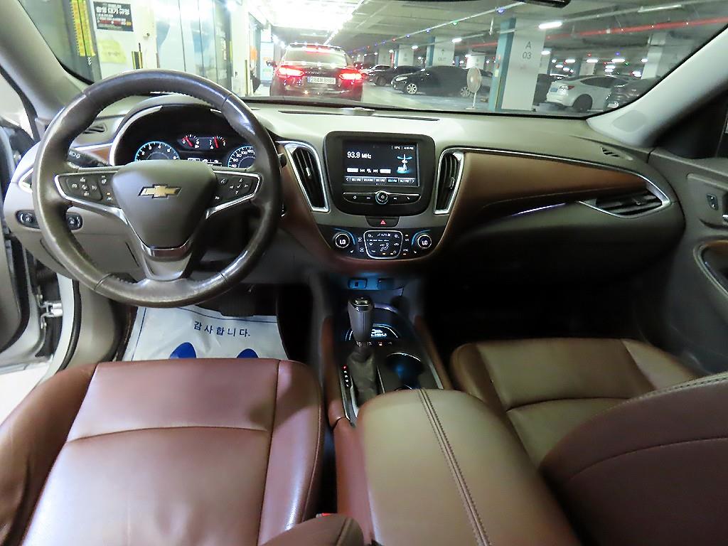 Chevrolet Malibu - Vista 10