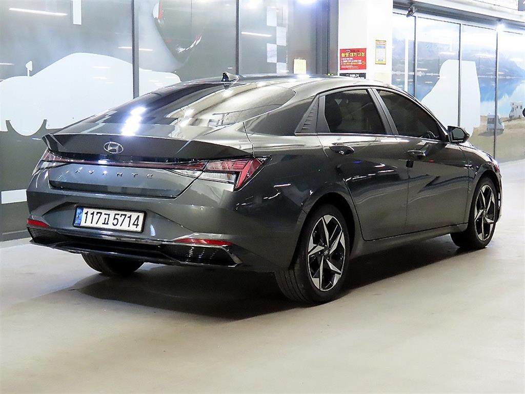 HYUNDAI Avante - Vista 4