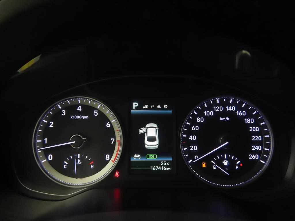 HYUNDAI Grandeur - Vista 9