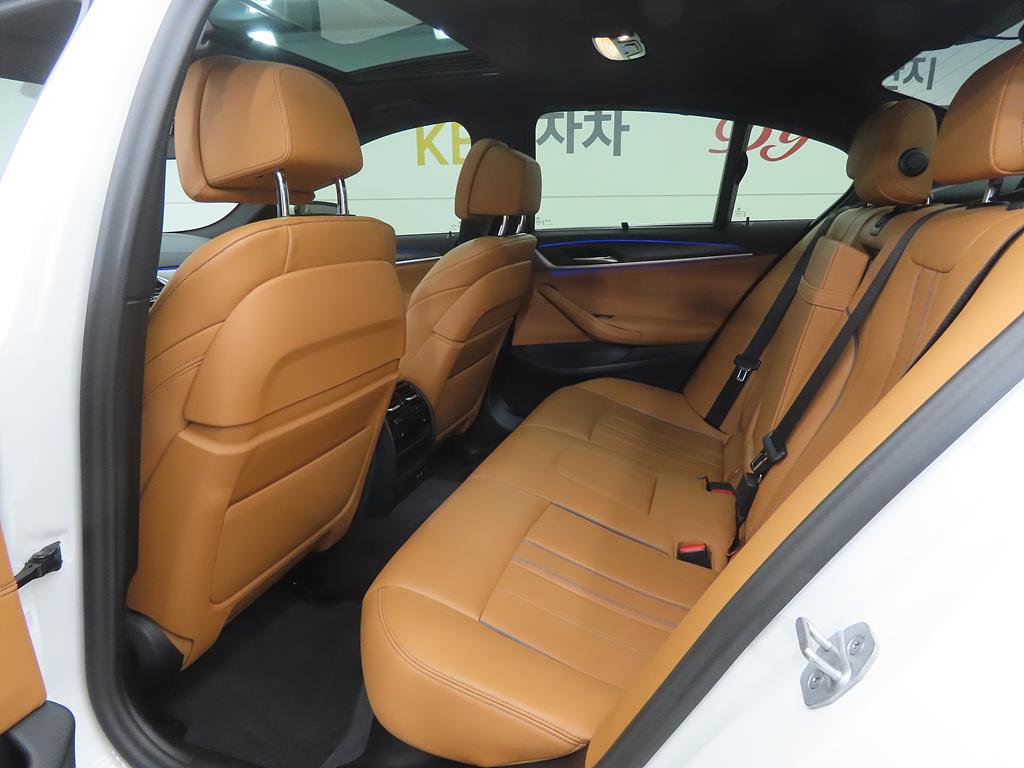BMW 5 Series - Vista 6