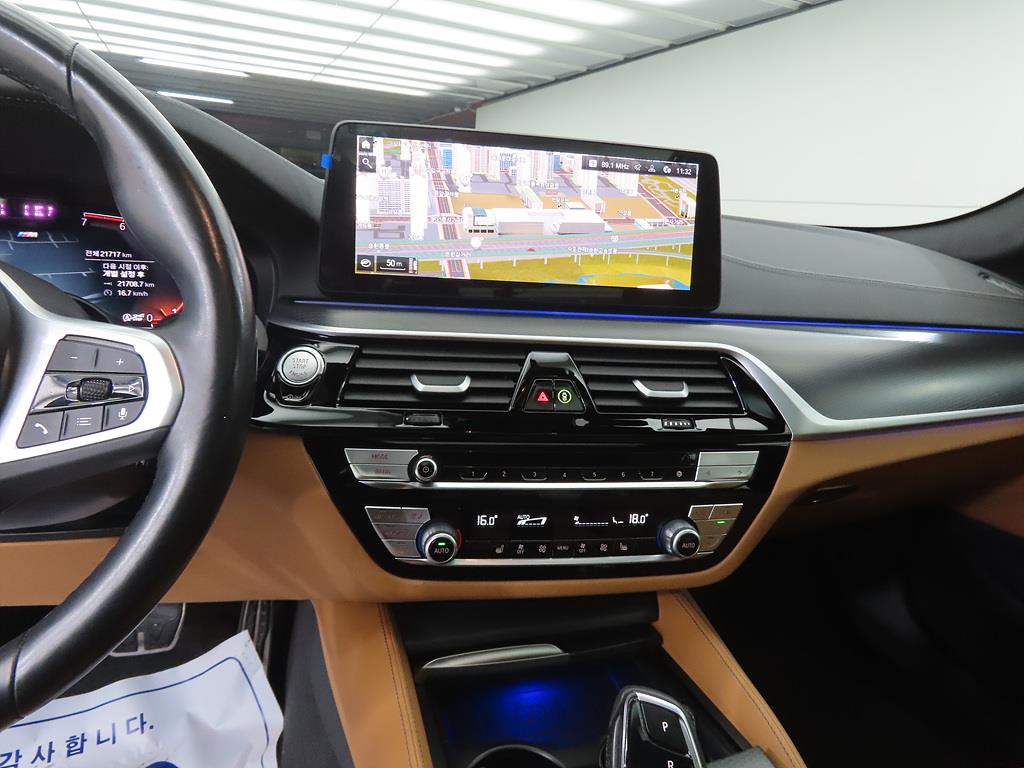 BMW 5 Series - Vista 10