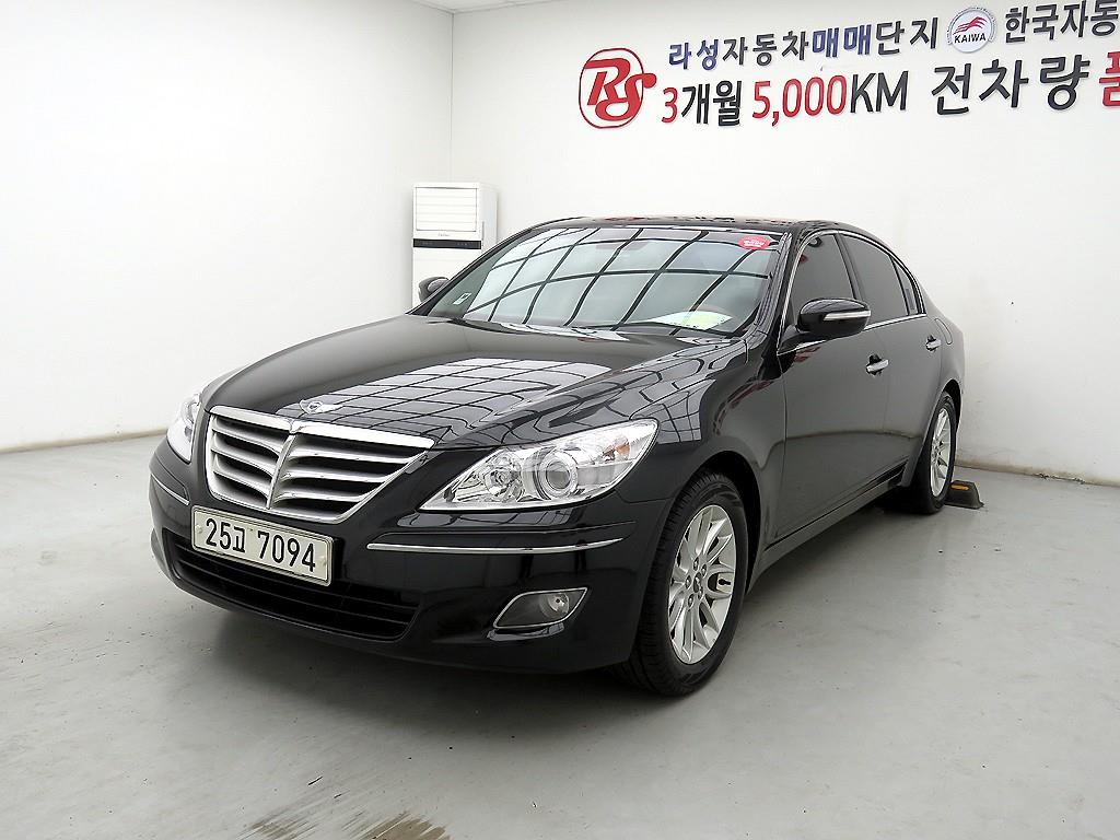 HYUNDAI Genesis - Vista 2