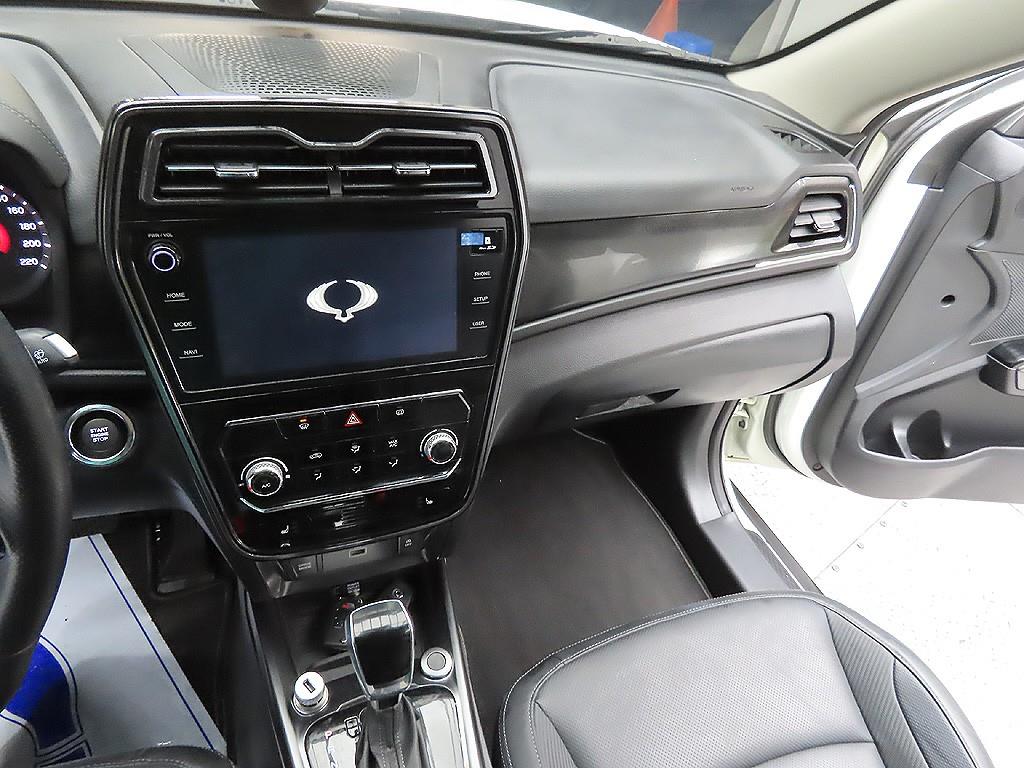Ssangyong Tivoli 2021 Blanco - Importación desde Corea - HF Imports Iquique - Foto 7