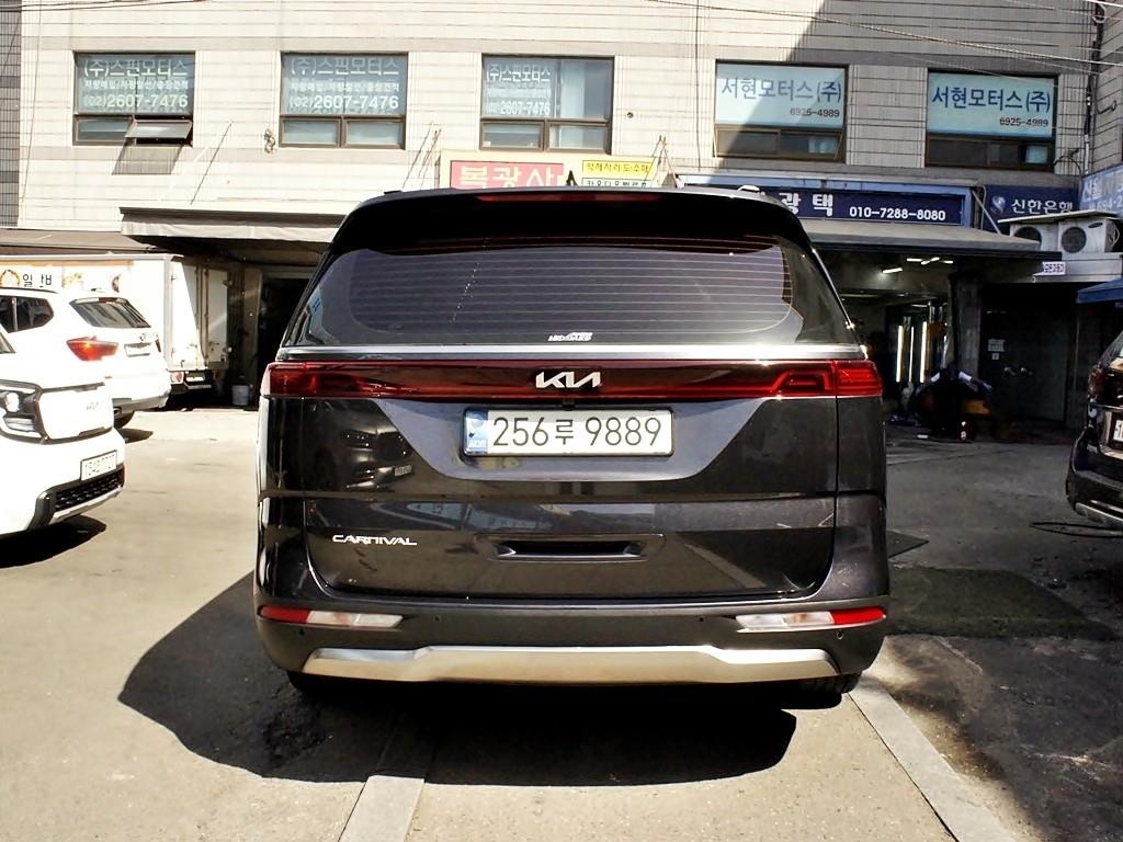 KIA Carnival - Vista 5