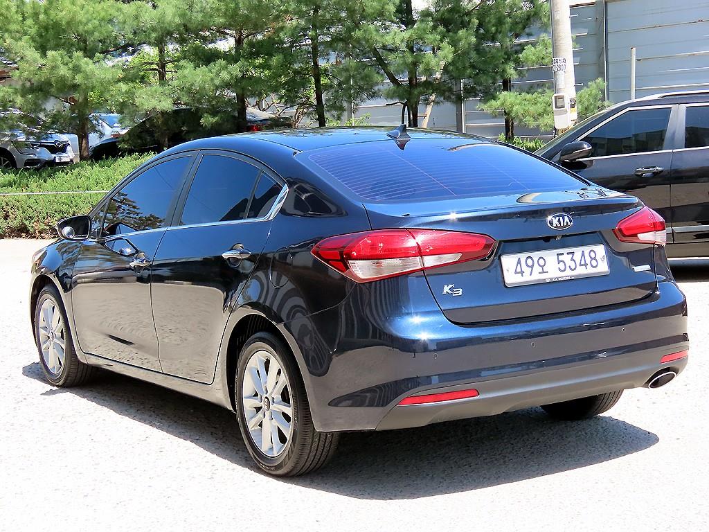 KIA K3 - Vista 3