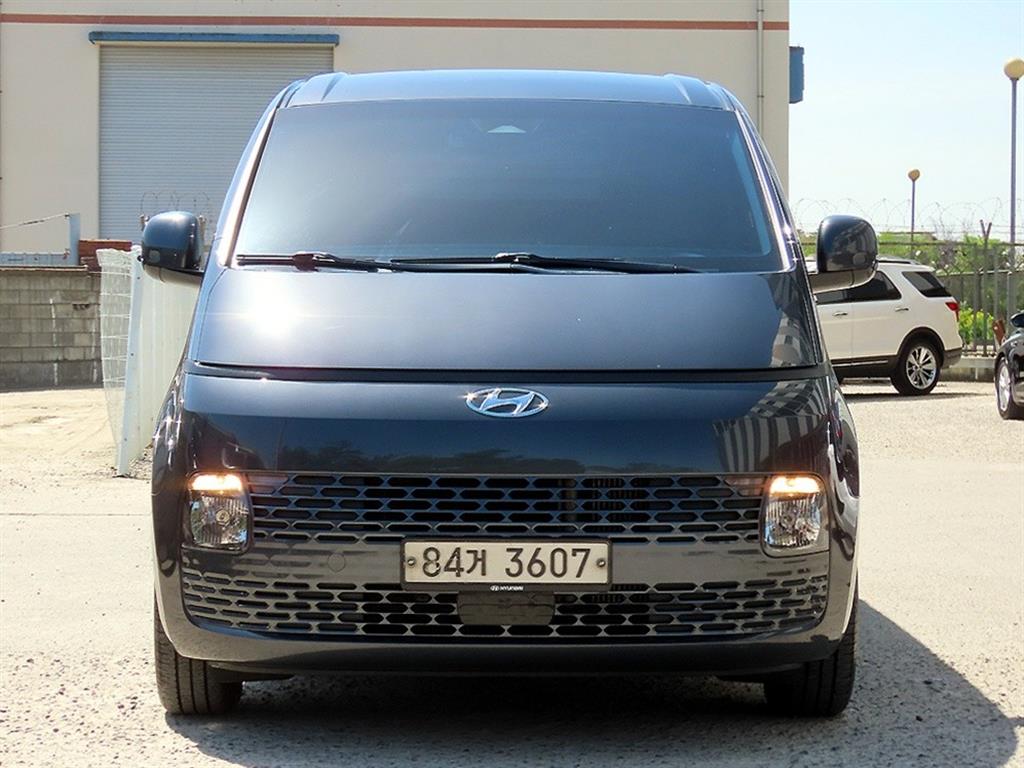 HYUNDAI Staria 2022 Gris - Importación desde Corea - HF Imports Iquique - Foto 1
