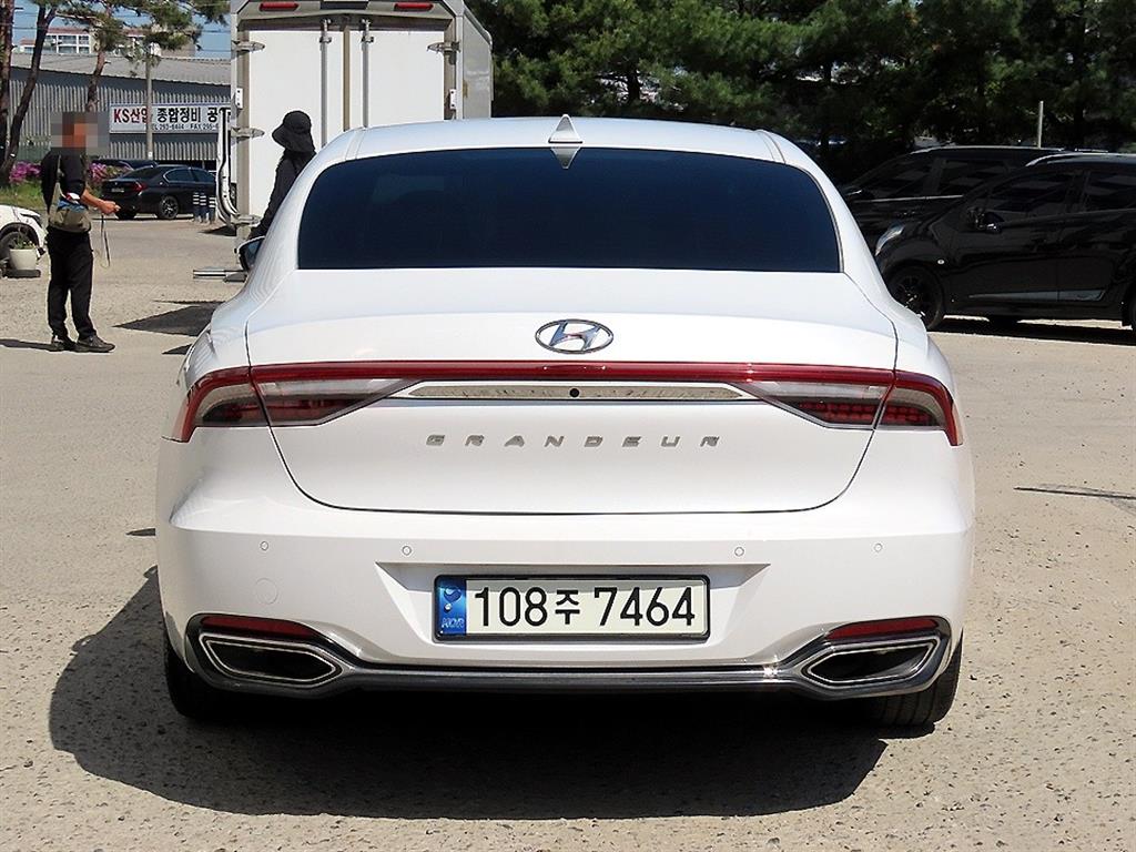 HYUNDAI Grandeur - Vista 4