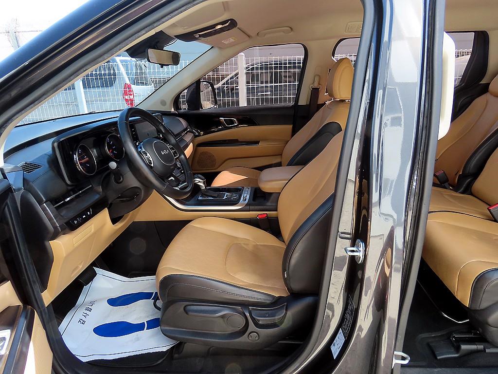 KIA Carnival - Vista 5