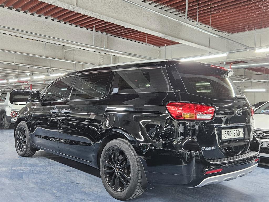 KIA Carnival - Vista 6