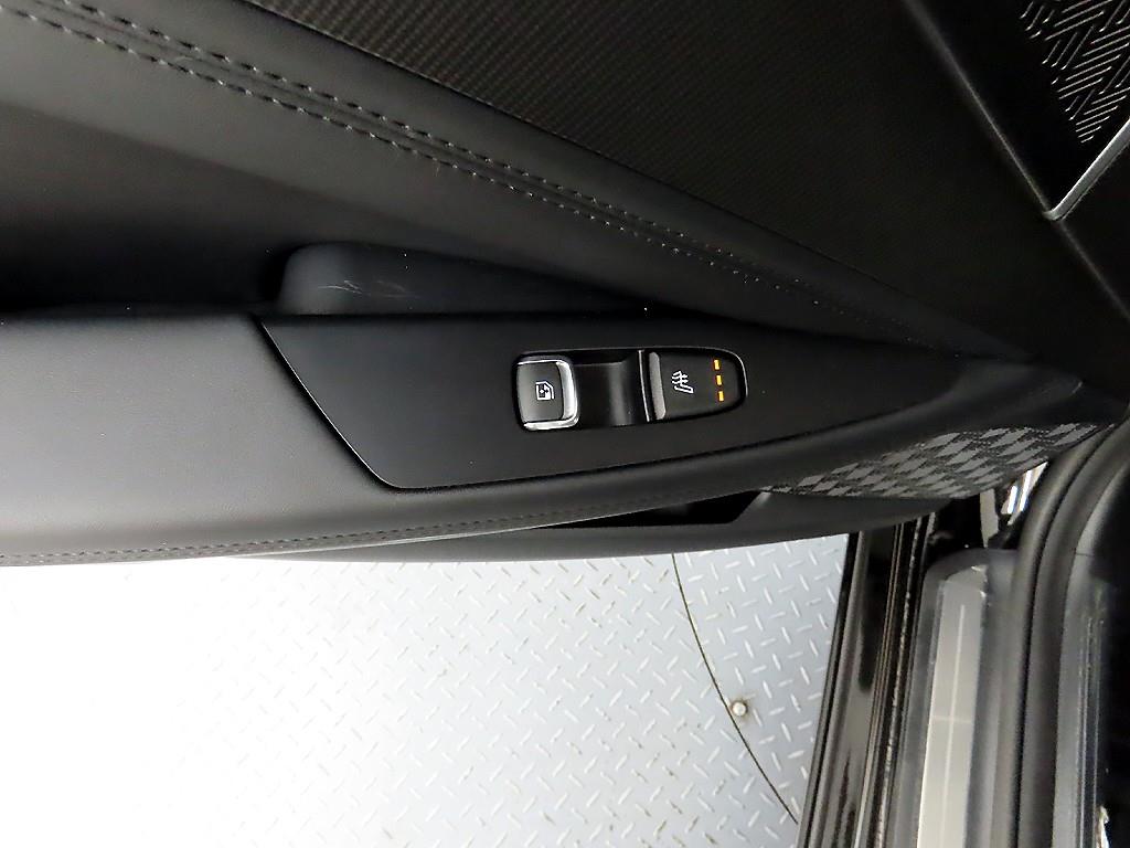 KIA K8 - Vista 12